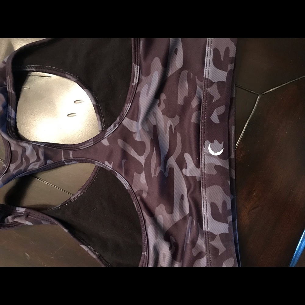 Camo Zyia sports bra, worn twice
